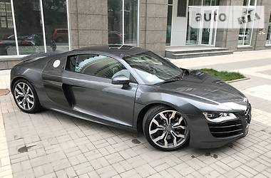 Купе Audi R8 2010 в 