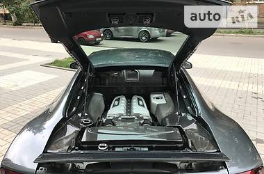 Купе Audi R8 2010 в 