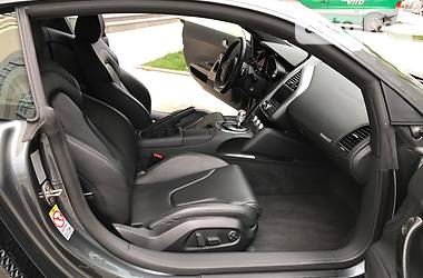 Купе Audi R8 2010 в 