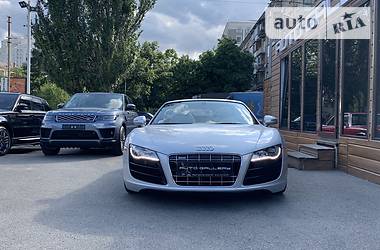 Кабріолет Audi R8 2011 в 