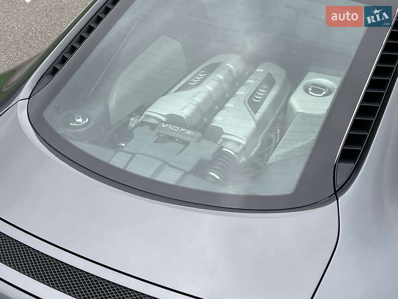 Купе Audi R8 2013 в Киеве