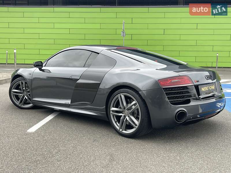 Купе Audi R8 2013 в Киеве