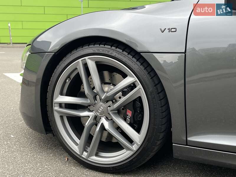 Купе Audi R8 2013 в Киеве