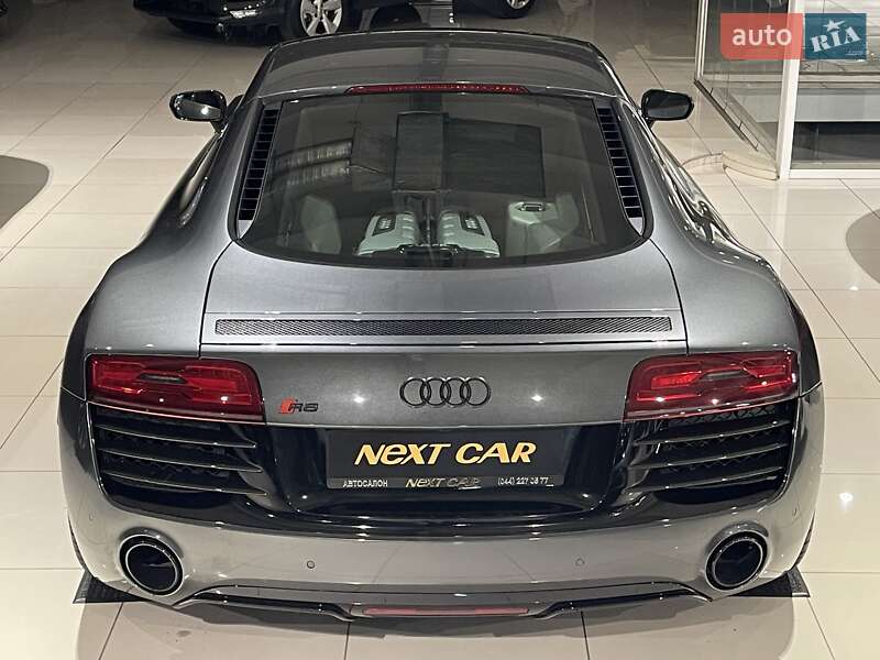 Купе Audi R8 2013 в Киеве
