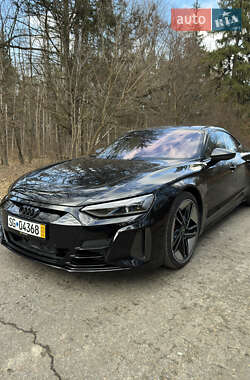 Купе Audi RS e-tron GT 2021 в 