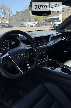 Купе Audi RS e-tron GT 2022 в Одесі