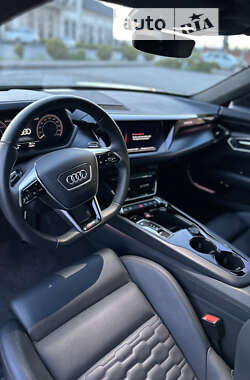 Купе Audi RS e-tron GT 2021 в Ужгороді