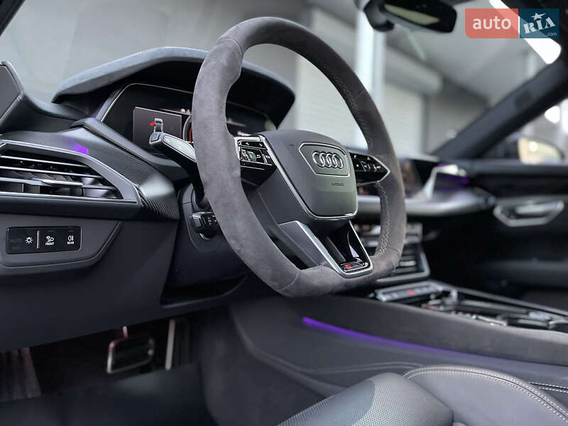 Купе Audi RS e-tron GT 2021 в Одесі