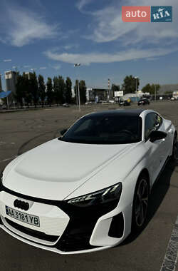 Купе Audi RS e-tron GT 2023 в 