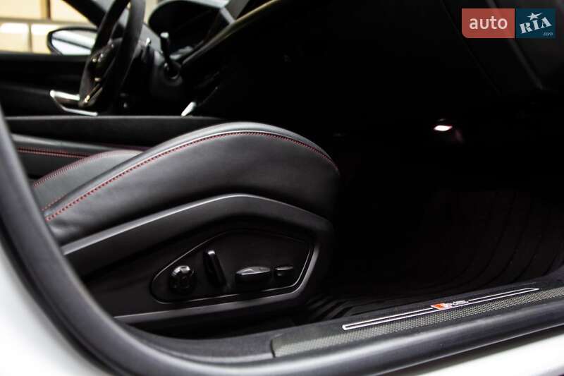 Купе Audi RS e-tron GT 2021 в Києві