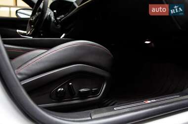 Купе Audi RS e-tron GT 2021 в 
