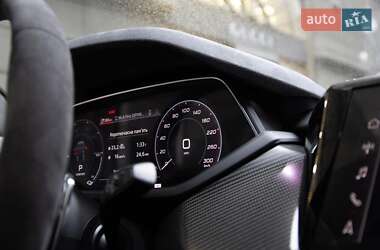 Купе Audi RS e-tron GT 2021 в 