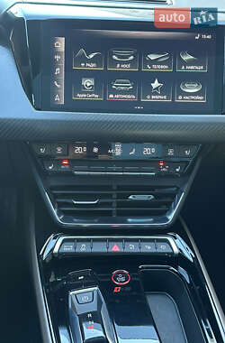 Купе Audi RS e-tron GT 2021 в 