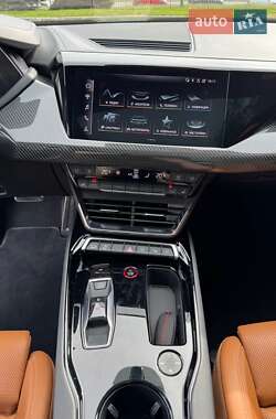 Купе Audi RS e-tron GT 2021 в 