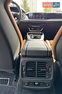 Купе Audi RS e-tron GT 2021 в 