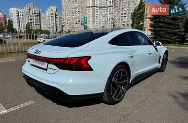 Купе Audi RS e-tron GT 2023 в 