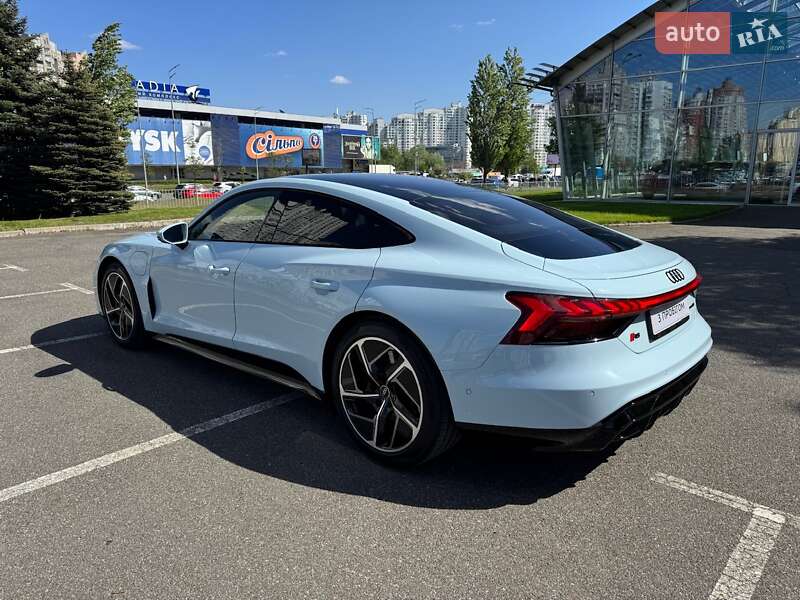 Купе Audi RS e-tron GT 2023 в Києві
