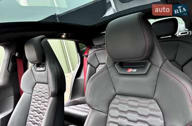 Купе Audi RS e-tron GT 2021 в 