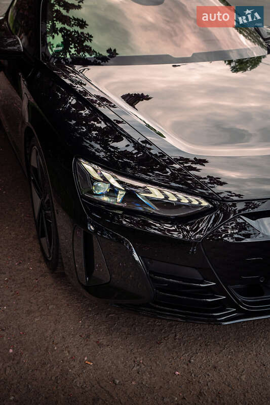 Купе Audi RS e-tron GT 2021 в Ужгороді