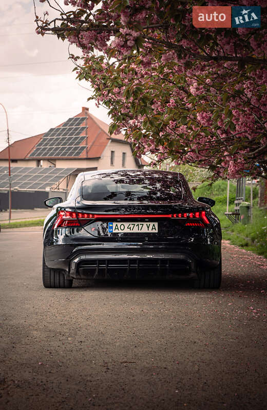 Купе Audi RS e-tron GT 2021 в Ужгороді