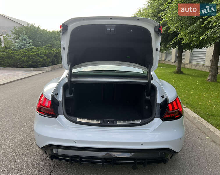 Купе Audi RS e-tron GT 2022 в Дніпрі