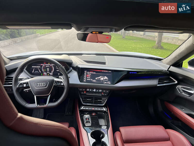 Купе Audi RS e-tron GT 2022 в Дніпрі