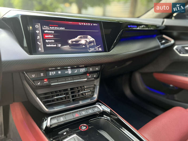 Купе Audi RS e-tron GT 2022 в Дніпрі