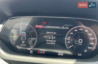 Купе Audi RS e-tron GT 2021 в 