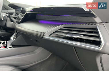 Купе Audi RS e-tron GT 2021 в 