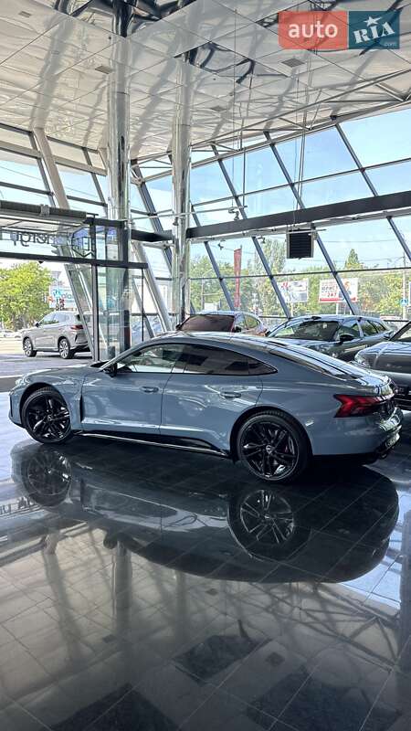 Купе Audi RS e-tron GT 2023 в Дніпрі