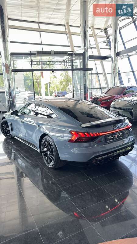 Купе Audi RS e-tron GT 2023 в Дніпрі