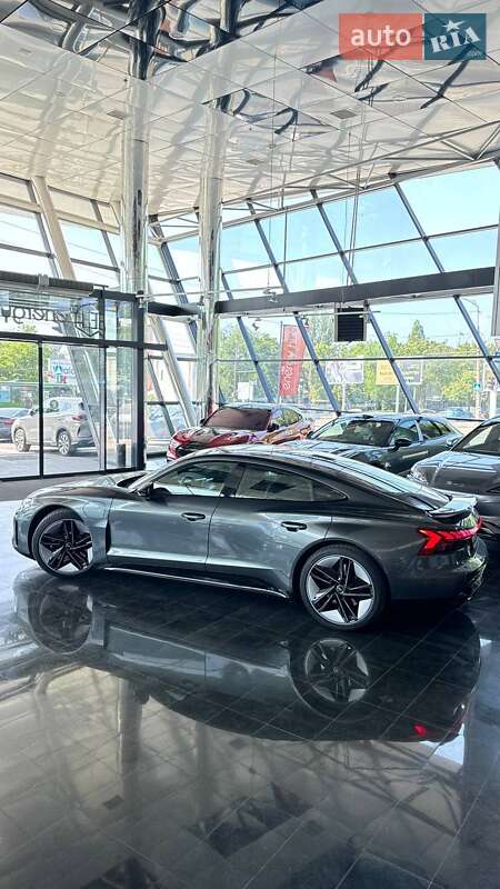Купе Audi RS e-tron GT 2023 в Днепре