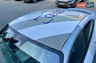 Купе Audi RS e-tron GT 2024 в 