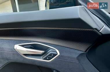 Купе Audi RS e-tron GT 2024 в 
