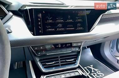 Купе Audi RS e-tron GT 2024 в 
