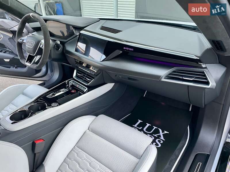 Купе Audi RS e-tron GT 2024 в Києві