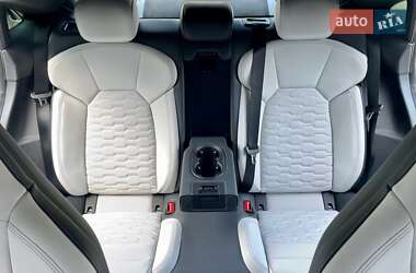 Купе Audi RS e-tron GT 2024 в 