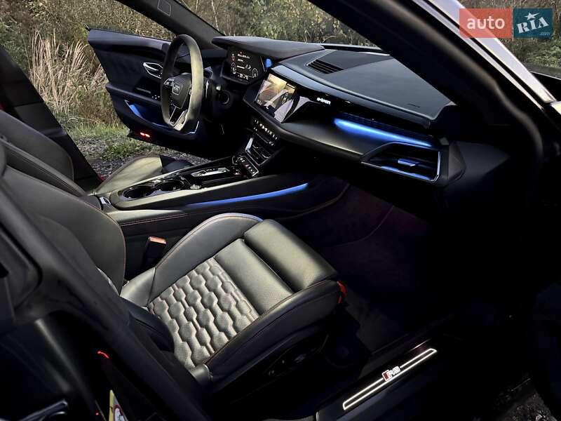 Купе Audi RS e-tron GT 2021 в Києві