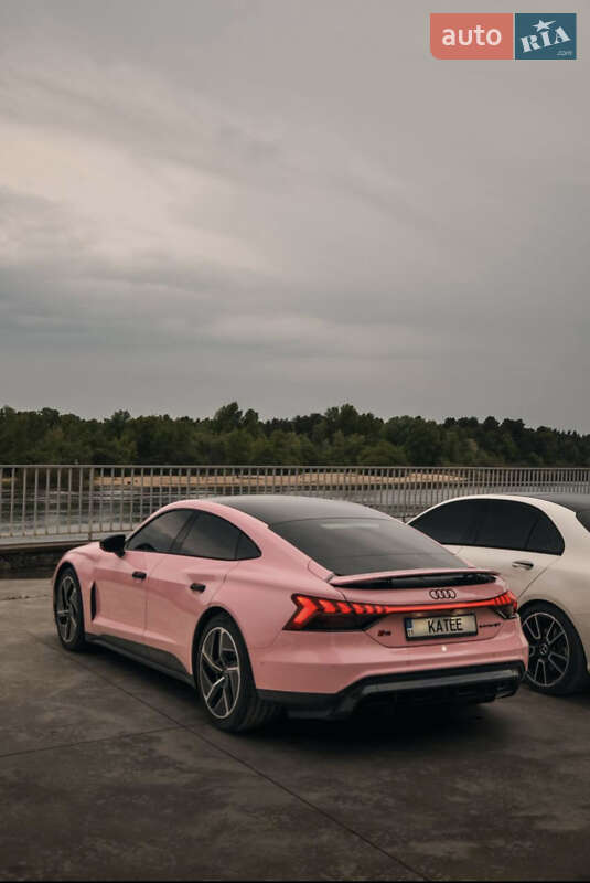 Купе Audi RS e-tron GT 2022 в Києві