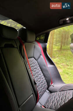 Купе Audi RS e-tron GT 2021 в 