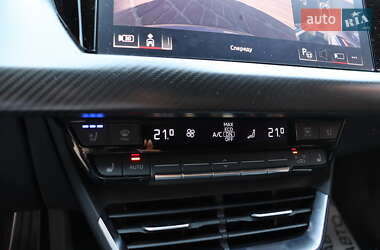 Купе Audi RS e-tron GT 2022 в 