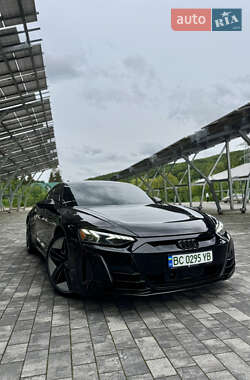 Купе Audi RS e-tron GT 2021 в 