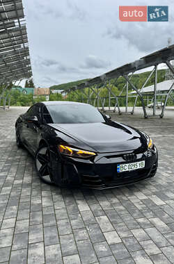 Купе Audi RS e-tron GT 2021 в 