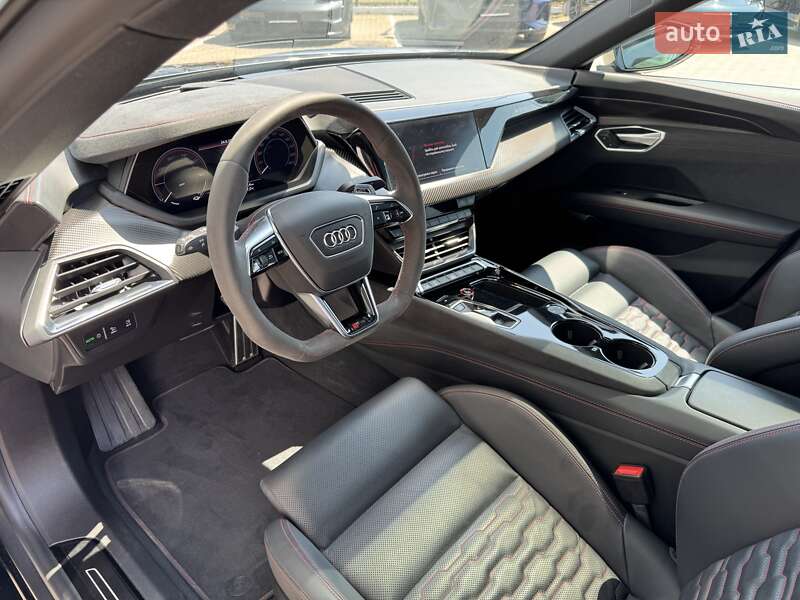 Купе Audi RS e-tron GT 2022 в Черновцах