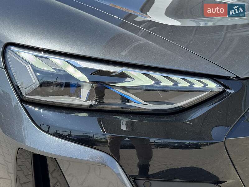 Купе Audi RS e-tron GT 2022 в Черновцах
