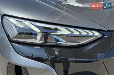 Купе Audi RS e-tron GT 2022 в 