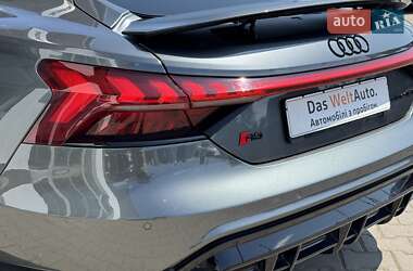 Купе Audi RS e-tron GT 2022 в 