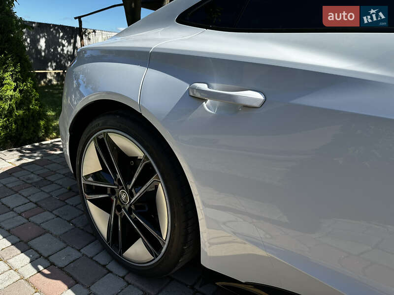Купе Audi RS e-tron GT 2021 в Стрые