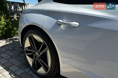 Купе Audi RS e-tron GT 2021 в 