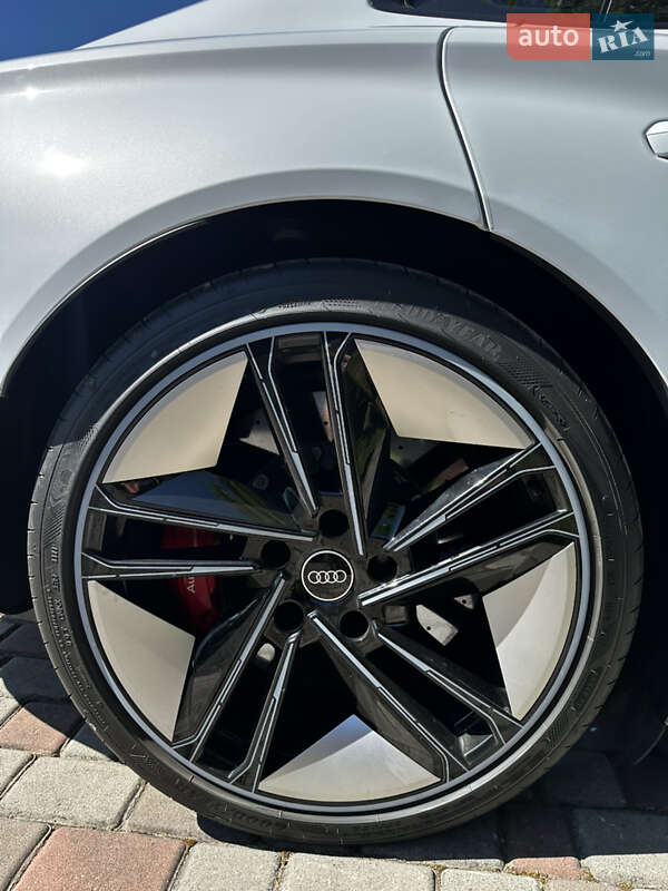 Купе Audi RS e-tron GT 2021 в Стрые
